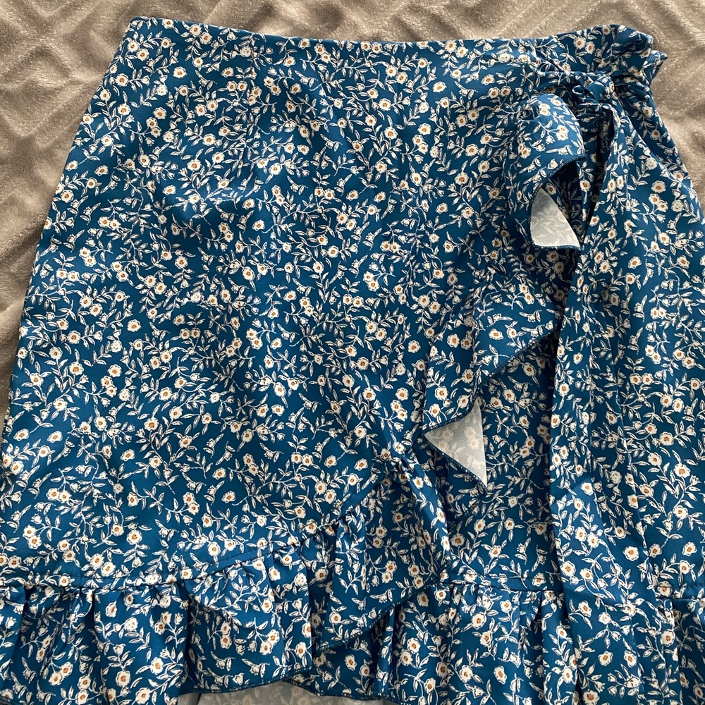 Floral Tie Mini Skirt
